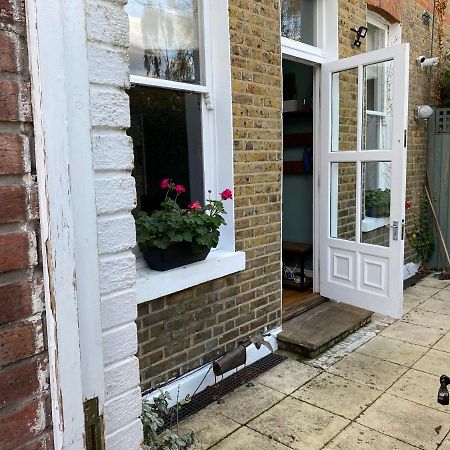 Richmond & Kew Gardens Cozy Garden Flat By The Pagoda المظهر الخارجي الصورة
