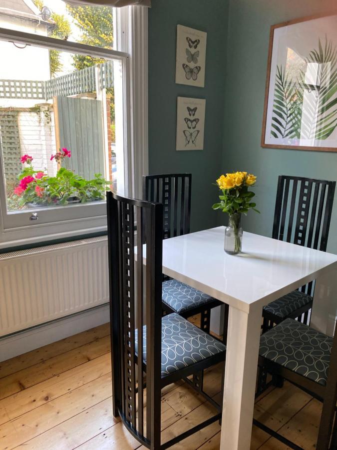 Richmond & Kew Gardens Cozy Garden Flat By The Pagoda المظهر الخارجي الصورة